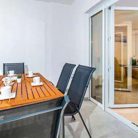 2 Bedroom Awesome In Апартаменты Банёл